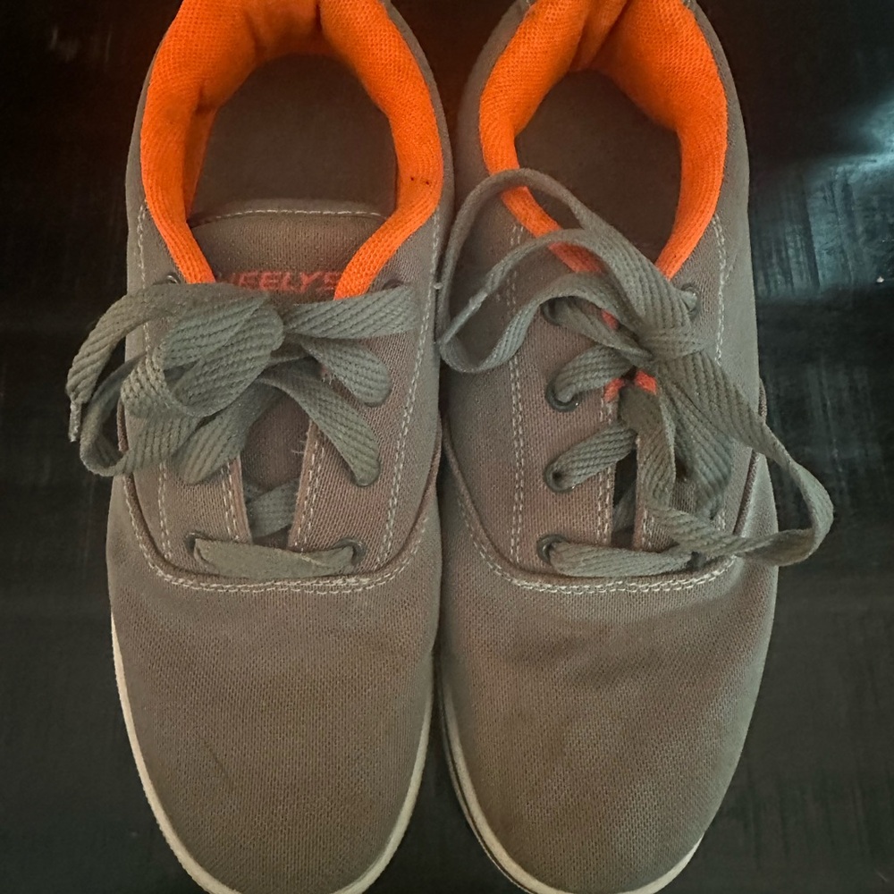 Heelys Gray and Orange Sneakers